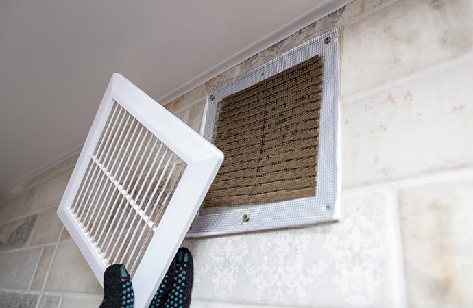 dirty air duct cleaning in Vandalia & Dayton